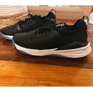 Clove Sneakers- nursing sneakers